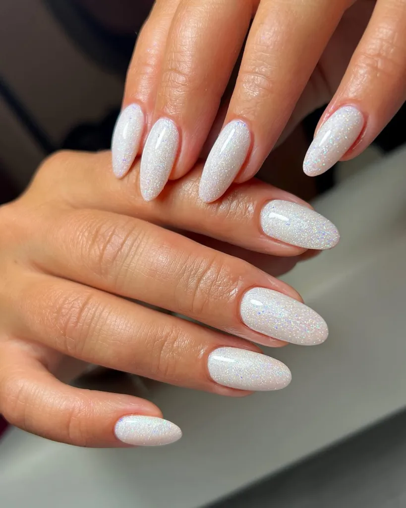 Round White Glitter Nails