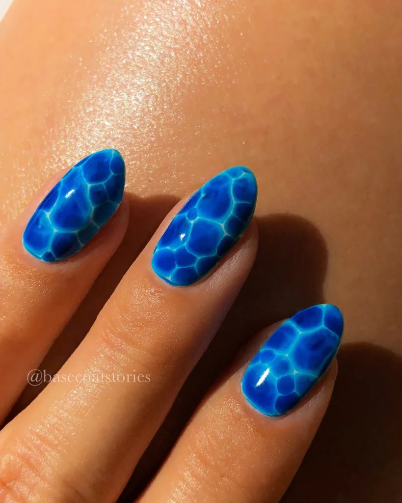 Blue Water Design Round  Summer Nails